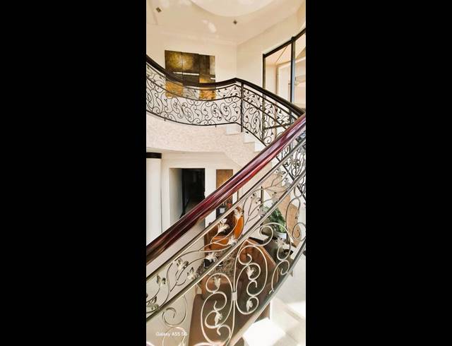 5 BEDROOM HOUSE FOR SALE IN MOUNT EDGECOMBE